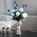 Handvorm Keramische Vaas met Sculptuur Design en Gladde Afwerking