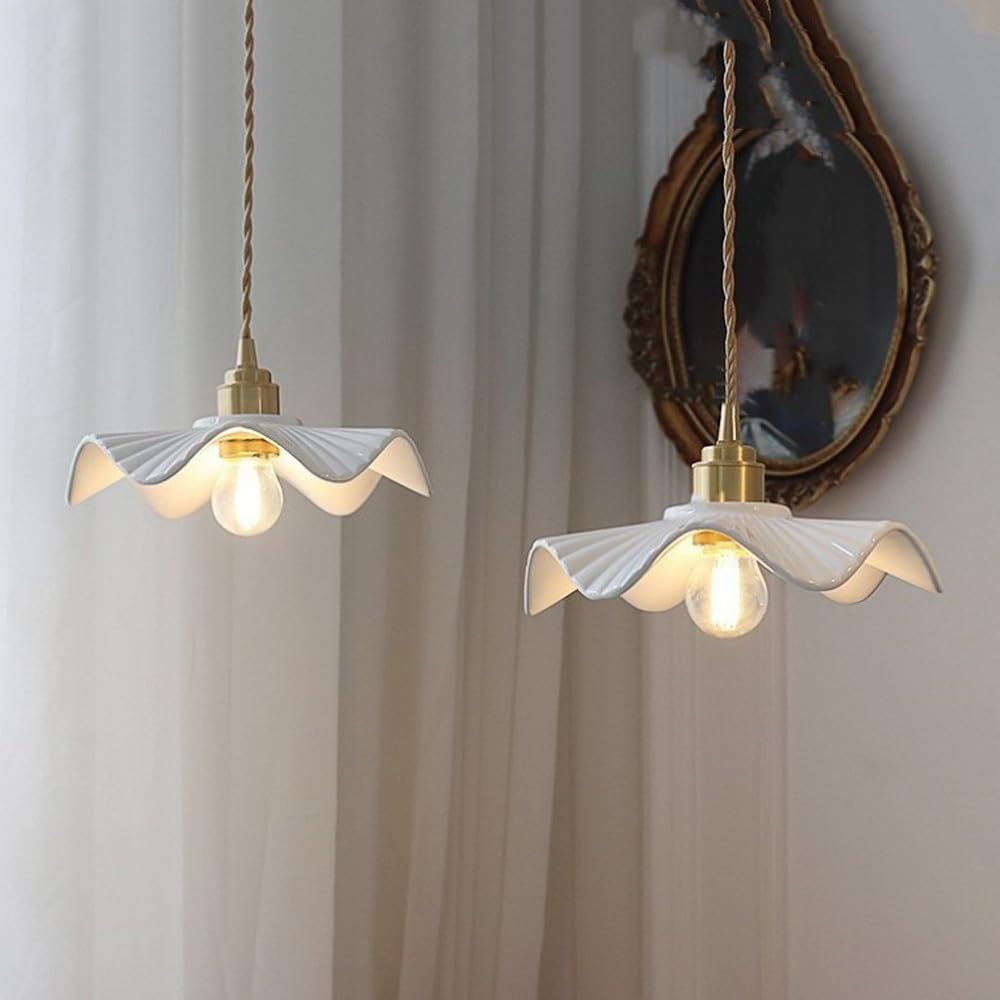 Keramische Hanglamp met Golvende Kap en Gouden Fitting