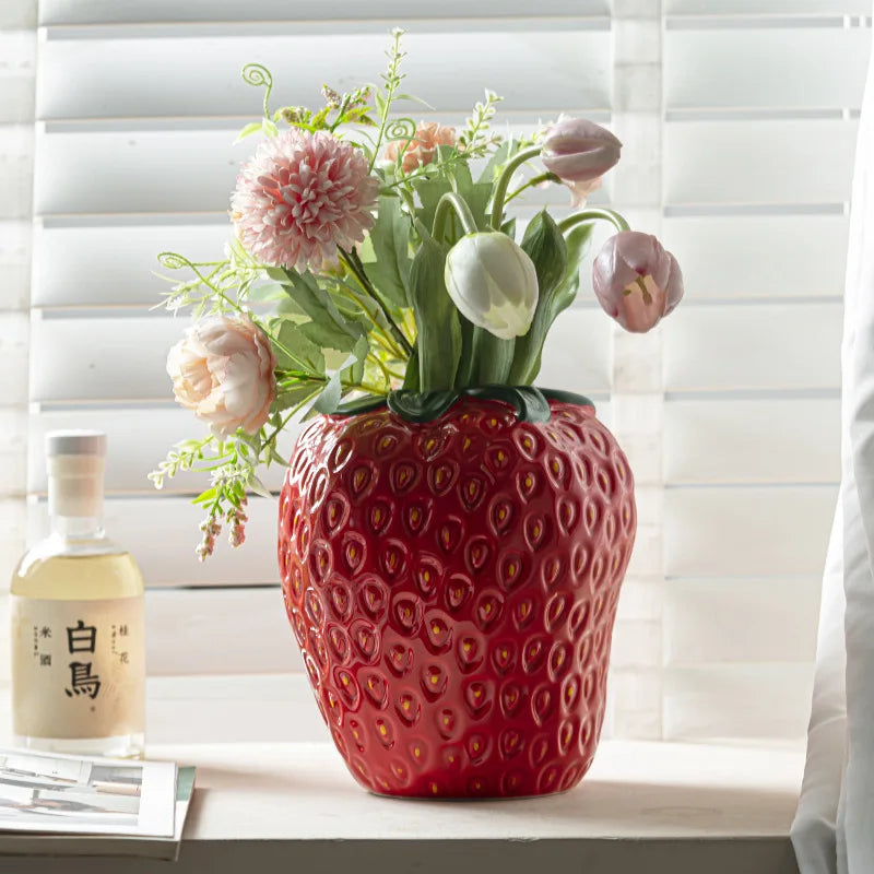 Aardbei Keramische Vaas met Structuur en Uniek Design