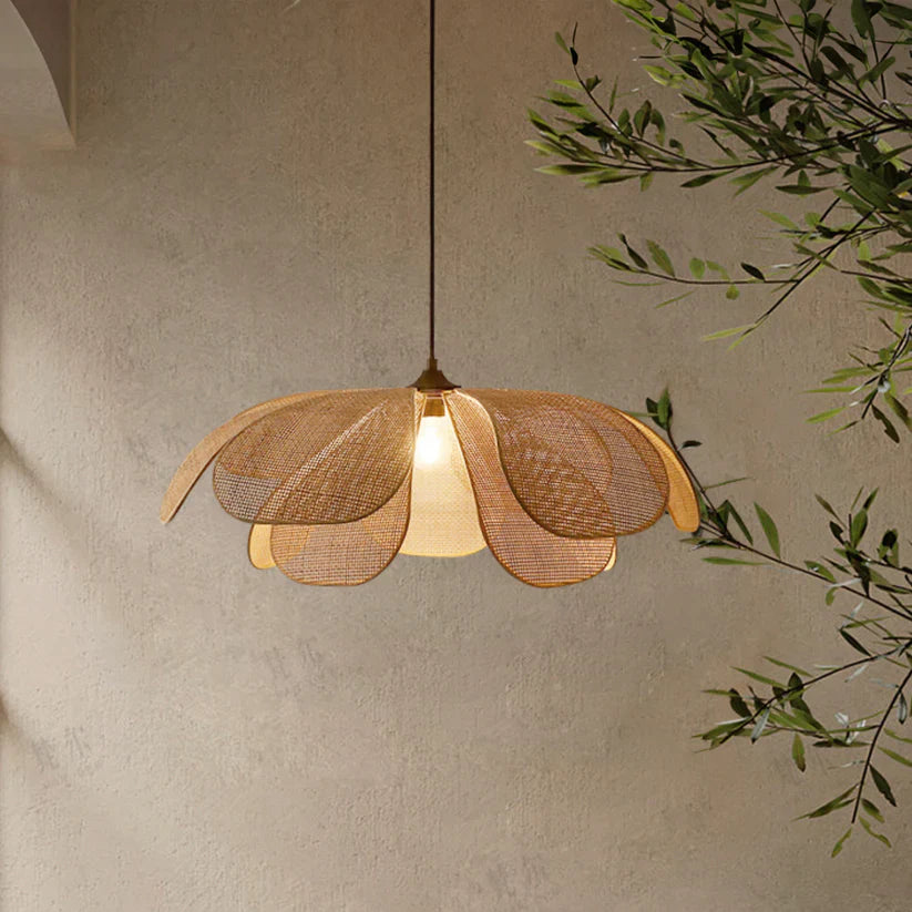 Rotan Hanglamp met Bloemvormige Kap en Verstelbare Ophanging